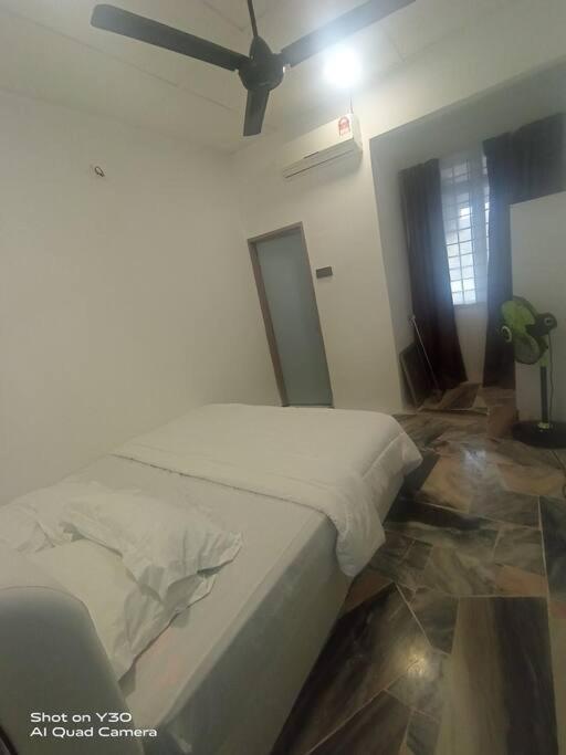 Imani Homestay Beach Gateway Bagan Lalang カンポン・バガン・ララン エクステリア 写真
