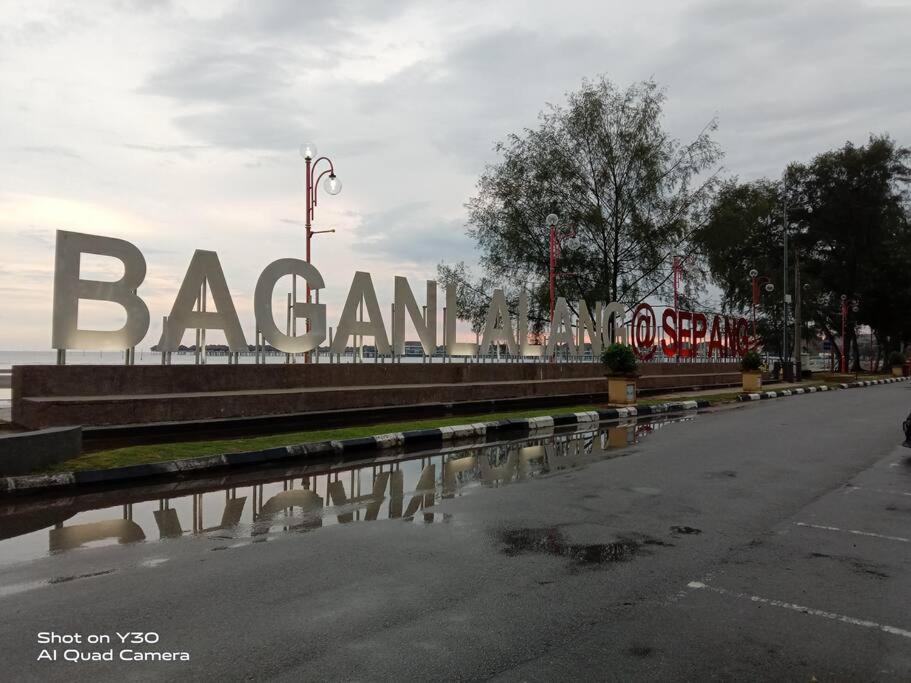 Imani Homestay Beach Gateway Bagan Lalang カンポン・バガン・ララン エクステリア 写真